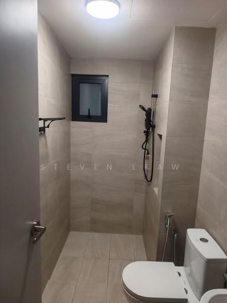 Kondominium untuk Disewa di Skyline KL - Steven Leaw - Master Bathroom - PropertyGuru.com.my