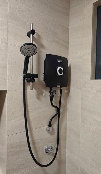 Kondominium untuk Disewa di Skyline KL - Steven Leaw - Master Bathroom - PropertyGuru.com.my