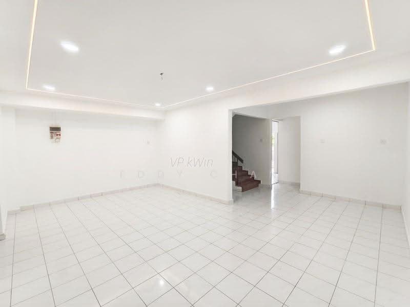 Rumah Teres 2-Tingkat untuk Dijual di Bandar Selesa Jaya (Skudai) - Eddy Chan - Living Room - PropertyGuru.com.my
