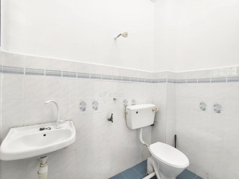 Rumah Teres 2-Tingkat untuk Dijual di Bandar Selesa Jaya (Skudai) - Eddy Chan - Bathroom - PropertyGuru.com.my