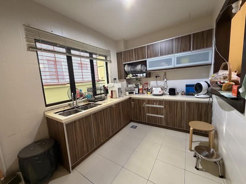 3-storey Terraced House for Sale in Taman Bukit Prima (Cheras) - Kris Tan - Kitchen - PropertyGuru.com.my