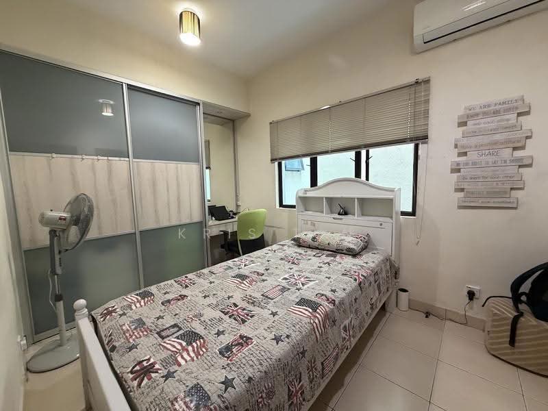 3-storey Terraced House for Sale in Taman Bukit Prima (Cheras) - Kris Tan - Bedroom - PropertyGuru.com.my