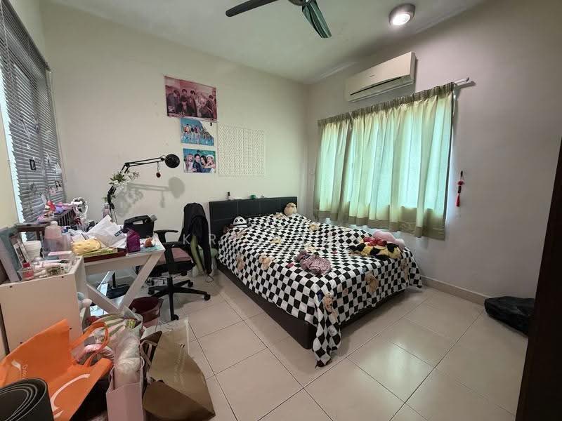 3-storey Terraced House for Sale in Taman Bukit Prima (Cheras) - Kris Tan - Bedroom - PropertyGuru.com.my