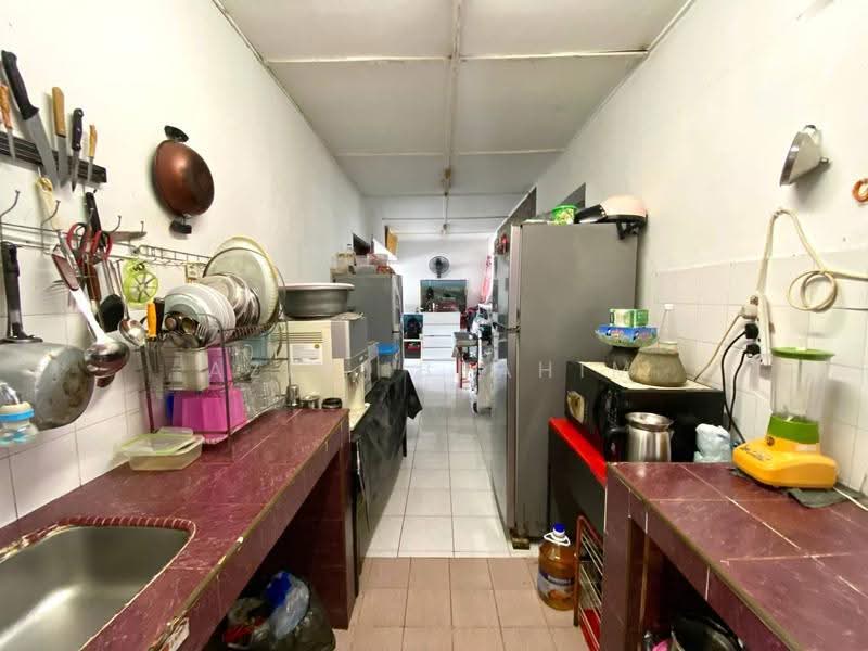 Rumah Flat untuk Dijual di Taman Cahaya - Azli Ibrahim - Kitchen - PropertyGuru.com.my