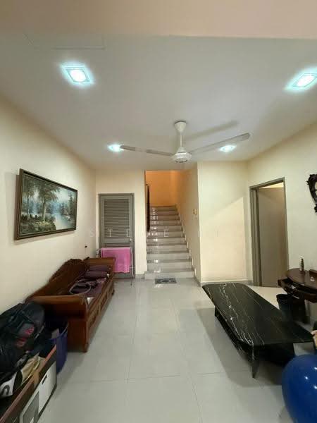 Rumah Teres untuk Dijual di Kota Kemuning (Shah Alam) - STEVE KI - Living Room - PropertyGuru.com.my