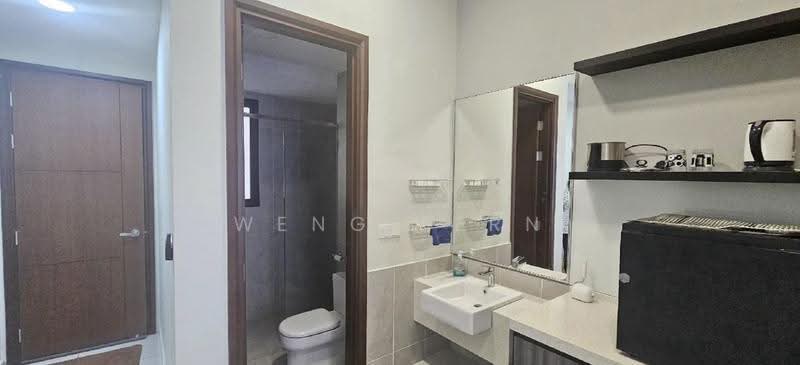 Condominium for Rent at Queens Residences Q2 @ Queens Waterfront - Weng Sern - Bathroom - PropertyGuru.com.my
