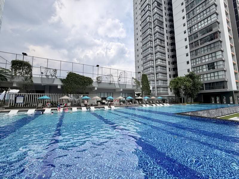 Service Residence for Sale at Serviced Residence @ KL Trillion - Adeline Teh - Pool - PropertyGuru.com.my