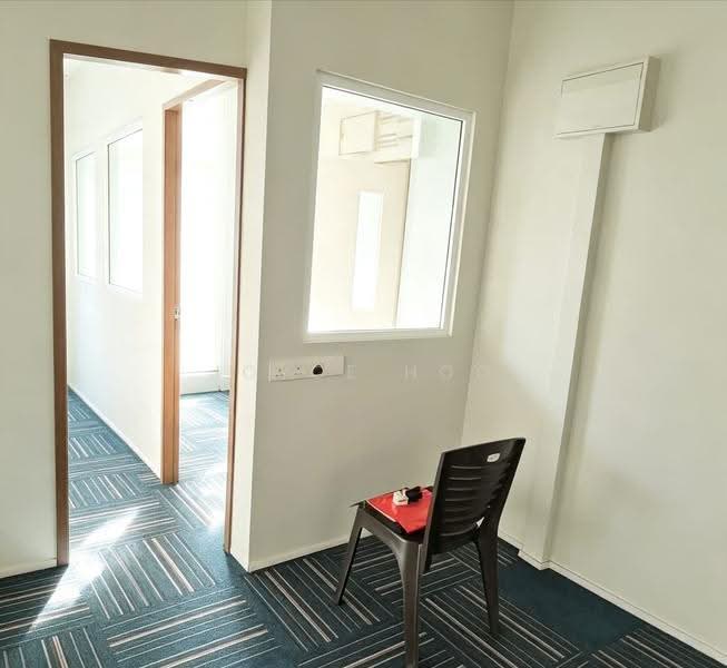 Shop / Office for Rent in Bandar Puteri Puchong (Puchong) - Joyce Hoo - Corridor - PropertyGuru.com.my