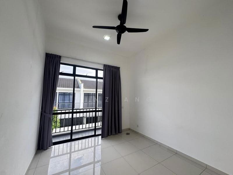 Terraced House for Sale in Johor Bahru (Johor) - Vinz Ang - Balcony - PropertyGuru.com.my