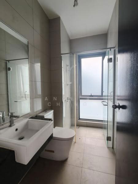Bungalow House for Sale in Taman Molek (Johor Bahru) - Angela Chong - Bathroom - PropertyGuru.com.my