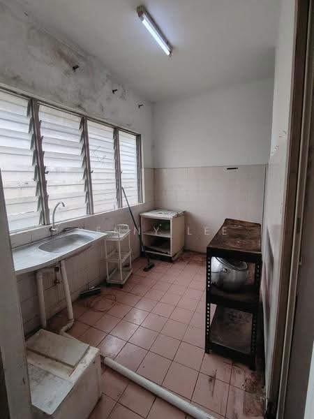 Rumah Flat untuk Disewa di Flat Mahkota Cheras (L6 L7 L8 L9) - Benny Lee - Kitchen - PropertyGuru.com.my