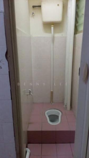 Rumah Flat untuk Disewa di Flat Mahkota Cheras (L6 L7 L8 L9) - Benny Lee - Bathroom - PropertyGuru.com.my