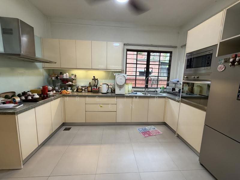 Bungalow House for Sale in Taman Vista Mutiara (Bandar Sungai Long) - Chris Lim Pek Yean - Kitchen - PropertyGuru.com.my