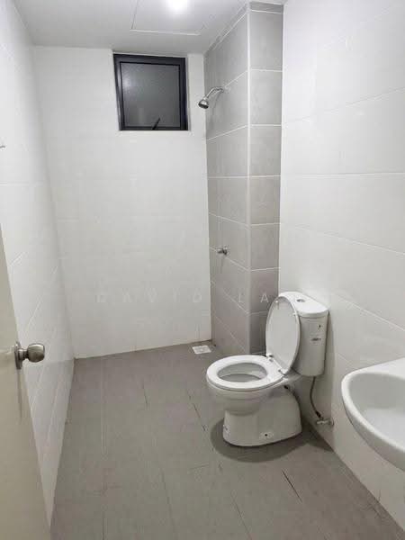 Kondominium untuk Disewa di Topaz Residence - David Lao - Bathroom - PropertyGuru.com.my