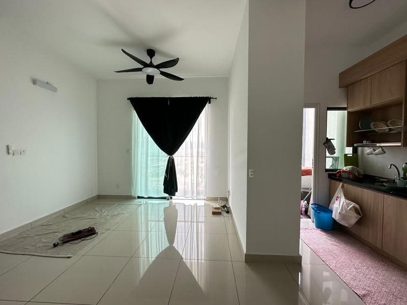 Kondominium untuk Disewa di The Sky Residence - Max Yee - Living Room - PropertyGuru.com.my