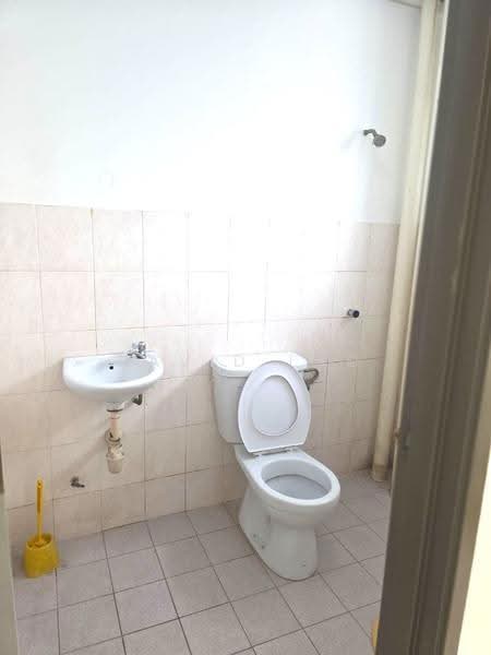 Rumah Flat untuk Disewa di Hata Square - David Lao - Bathroom - PropertyGuru.com.my