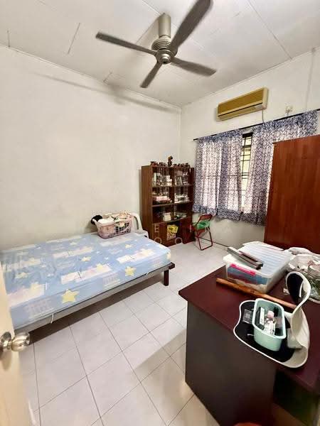 Rumah Teres 1-Tingkat untuk Dijual di Taman Bercham Baru (Ipoh) - Angielina Chooi - Bedroom - PropertyGuru.com.my