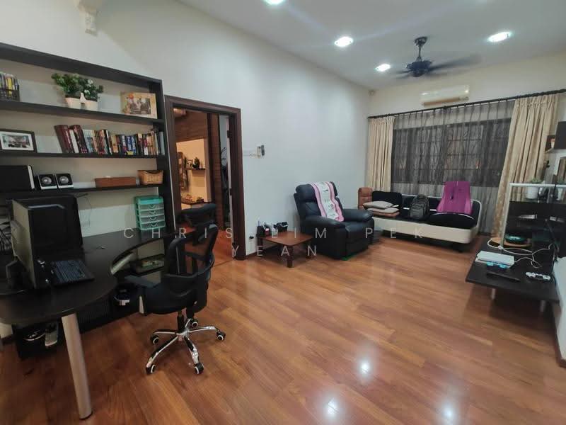 Semi-Detached House for Sale in Taman Vista Mutiara (Bandar Sungai Long) - Chris Lim Pek Yean - Living Room - PropertyGuru.com.my