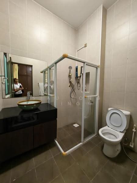 Semi-Detached House for Rent in Taman Sutera Utama (Skudai) - Siau Tong Ling - Bathroom - PropertyGuru.com.my