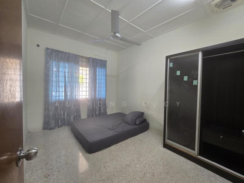 1-storey Terraced House for Rent in Bandar Baru Permas Jaya (Permas Jaya) - Au Yong Lucy - Bedroom - PropertyGuru.com.my