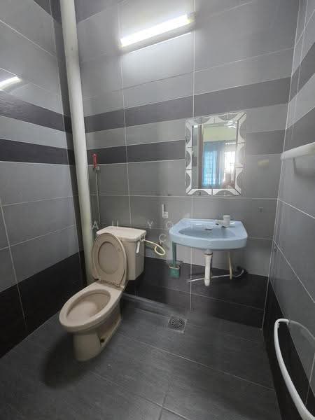 1-storey Terraced House for Rent in Bandar Baru Permas Jaya (Permas Jaya) - Au Yong Lucy - Bathroom - PropertyGuru.com.my