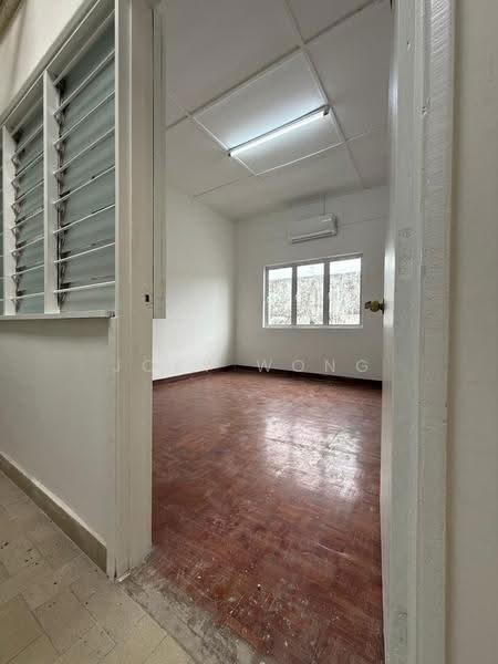 Shop for Sale in Taman Supreme (Cheras) - Joey Wong - Interior - PropertyGuru.com.my