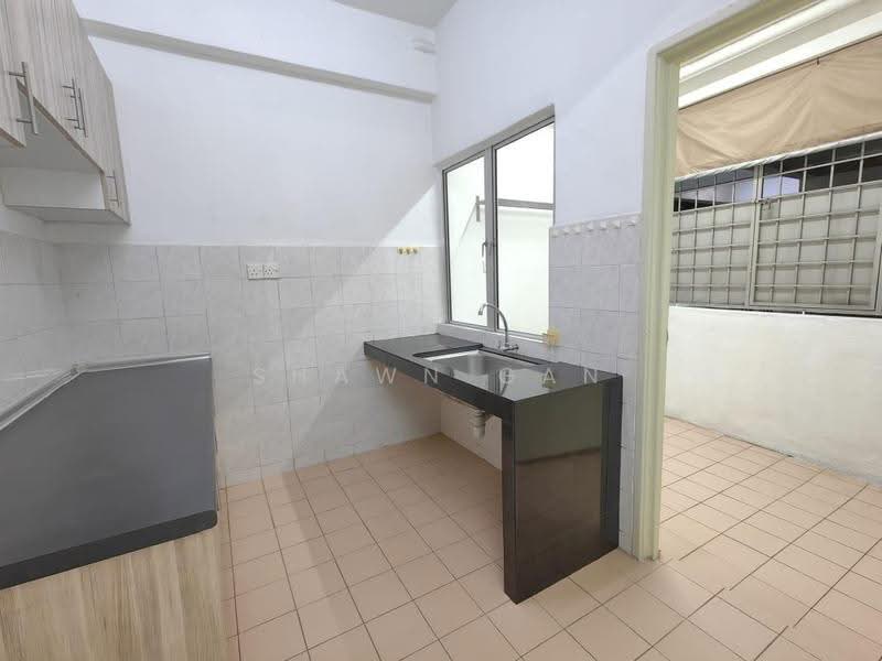 Apartment for Rent at Mas Kipark Damansara - Shawn Gan - Kitchen - PropertyGuru.com.my