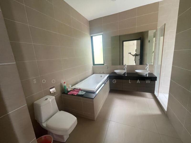 Semi-Detached House for Sale in Bandar Sungai Long (Selangor) - Soon Sheng Law - Bathroom - PropertyGuru.com.my