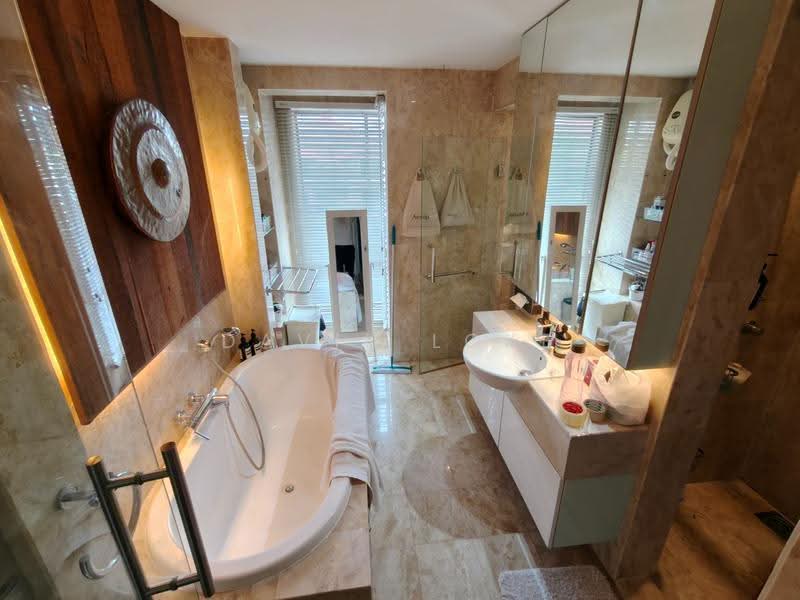 Semi-Detached House for Sale in Taman Danau Desa (Taman Desa) - David Loke - Bathroom - PropertyGuru.com.my
