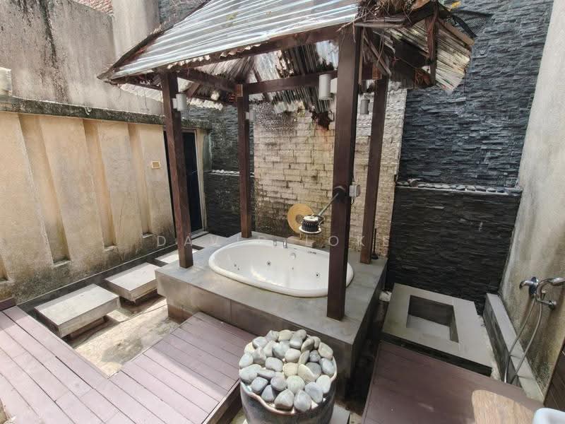 Semi-Detached House for Sale in Taman Danau Desa (Taman Desa) - David Loke - Bathroom - PropertyGuru.com.my
