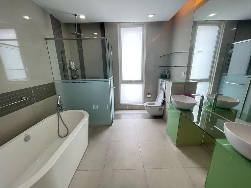 Bungalow House for Rent in Sunway Damansara (Kota Damansara) - MT Tiu - Bathroom - PropertyGuru.com.my