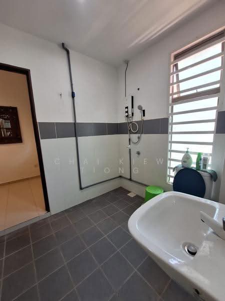 Rumah Teres 2-Tingkat untuk Disewa di Promenade Villa (Kuantan) - Chai Kiew Tiong - Bathroom - PropertyGuru.com.my