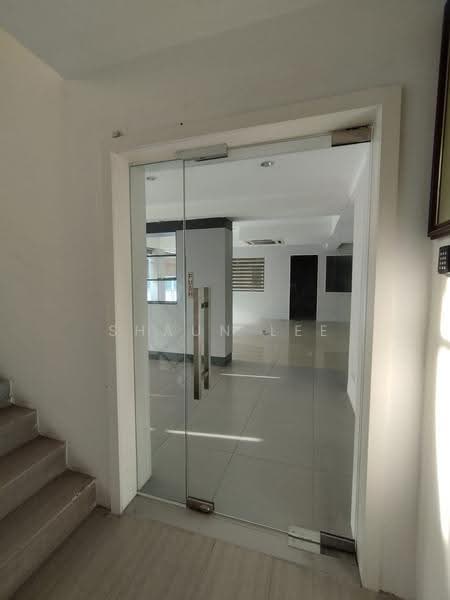 Semi-D Factory for Rent in Kawasan Perindustrian Balakong (Balakong) - Shaun Lee - Entrance - PropertyGuru.com.my