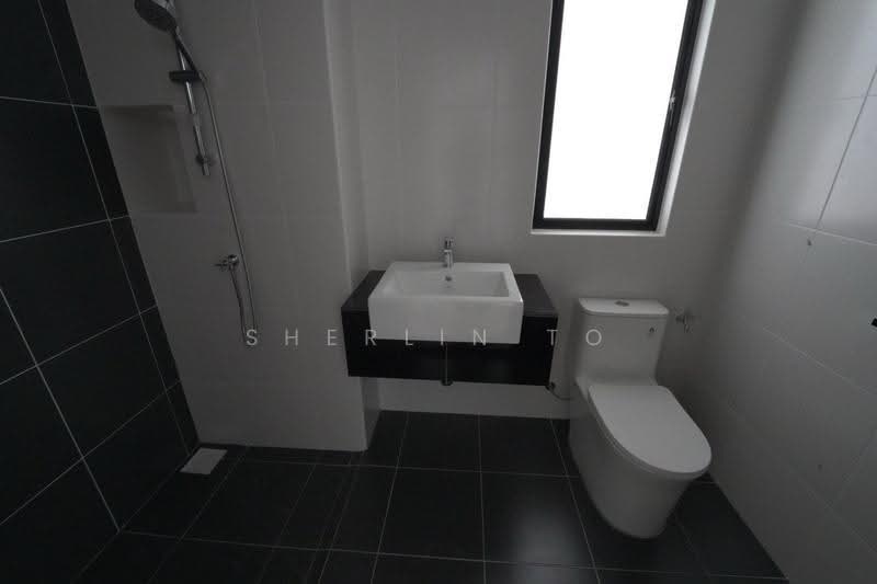 Cluster House for Sale in Iskandar Puteri (Nusajaya) (Johor) - Sherlin To - Bathroom - PropertyGuru.com.my