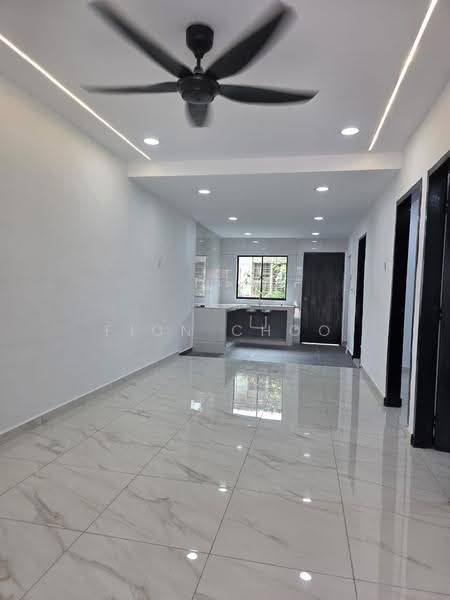 Rumah Teres 1-Tingkat untuk Dijual di Taman Universiti (Skudai) - Fion Choo - Living Room - PropertyGuru.com.my