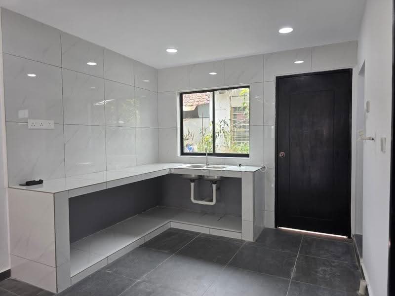 Rumah Teres 1-Tingkat untuk Dijual di Taman Universiti (Skudai) - Fion Choo - Kitchen - PropertyGuru.com.my