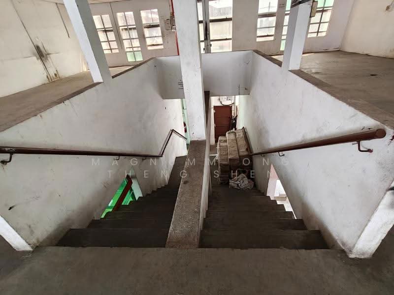 Shop for Sale in Taman Perwira Indah (Simpang Ampat) - Magnumm Ong Theng Shen - Interior - PropertyGuru.com.my