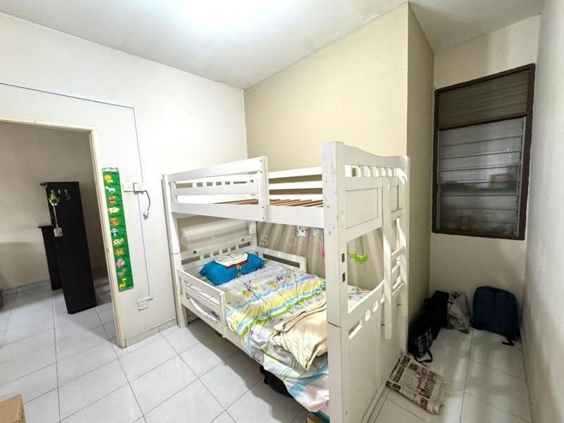 1-storey Terraced House for Sale in Taman JP Perdana (Johor Bahru) - Carson . - Bedroom - PropertyGuru.com.my