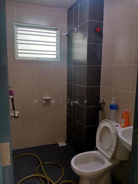 Rumah Bandar untuk Disewa di Dengkil (Selangor) - Hamizah . - PropertyGuru.com.my
