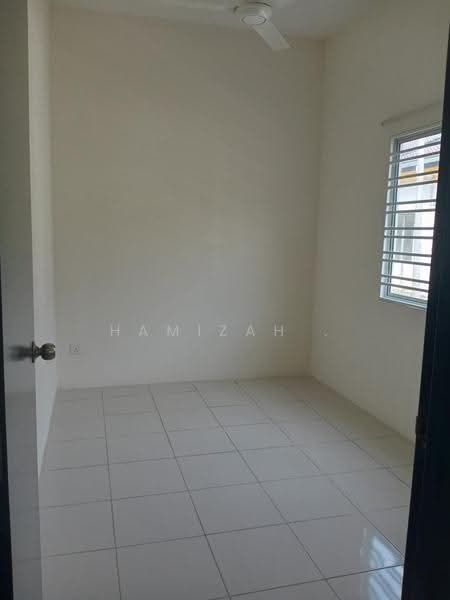 Rumah Bandar untuk Disewa di Dengkil (Selangor) - Hamizah . - PropertyGuru.com.my