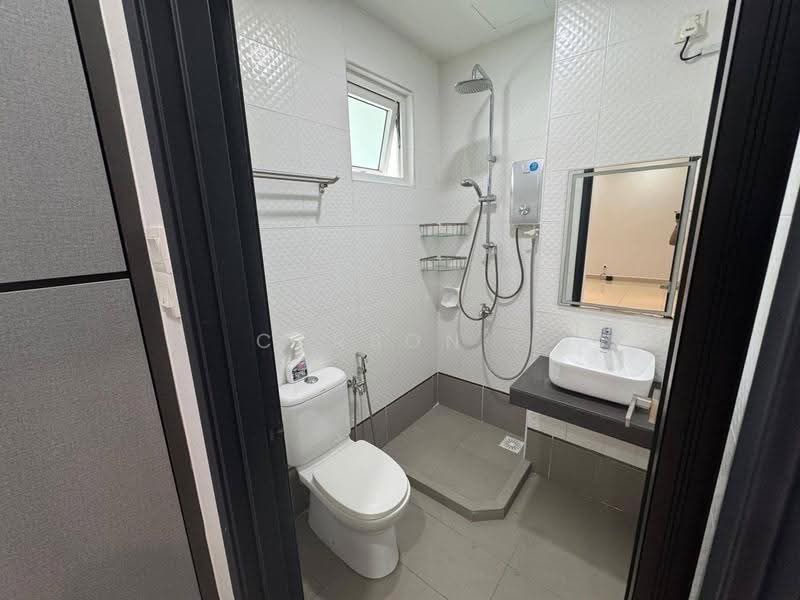 Kediaman Servis untuk Dijual di Seasons Amara Larkin - Carson . - Bathroom - PropertyGuru.com.my