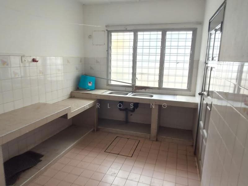 Rumah Teres 2-Tingkat untuk Disewa di Usj 2 (Subang Jaya) - Carlos Ng - Kitchen - PropertyGuru.com.my