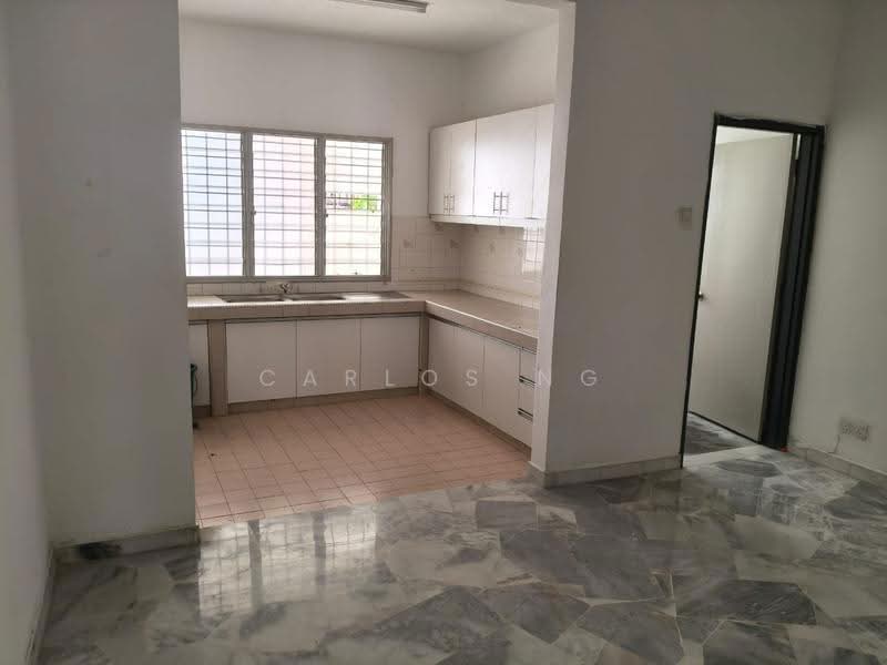 Rumah Teres 2-Tingkat untuk Disewa di Usj 2 (Subang Jaya) - Carlos Ng - Kitchen - PropertyGuru.com.my