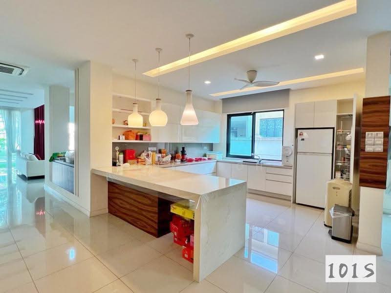 Bungalow House for Sale in Kota Kemuning (Shah Alam) - Sonia Soh - Kitchen - PropertyGuru.com.my