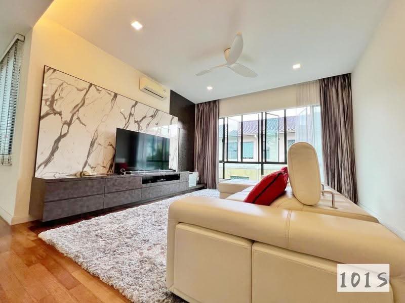 Bungalow House for Sale in Kota Kemuning (Shah Alam) - Sonia Soh - Living Room - PropertyGuru.com.my