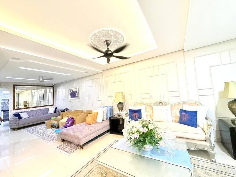 Rumah Teres 2-Tingkat untuk Dijual di Bandar Sri Damansara (Selangor) - NORFADILAH ZAINUDDIN - Living Room - PropertyGuru.com.my