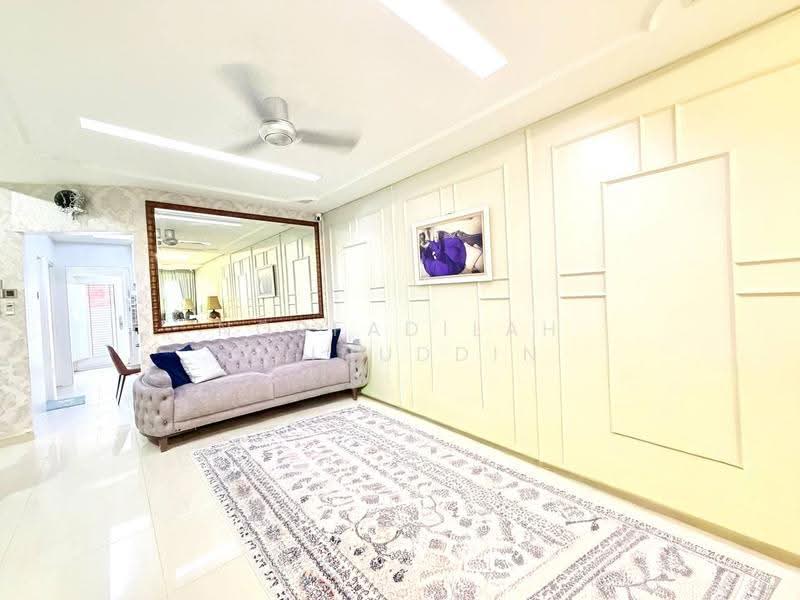 Rumah Teres 2-Tingkat untuk Dijual di Bandar Sri Damansara (Selangor) - NORFADILAH ZAINUDDIN - Living Room - PropertyGuru.com.my