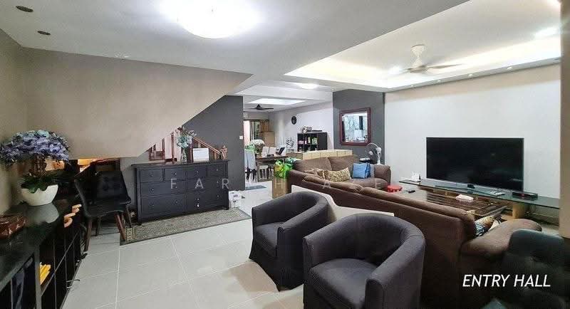 Rumah Teres 2-Tingkat untuk Dijual di Kota Damansara (Selangor) - Farah Aze - Living Room - PropertyGuru.com.my