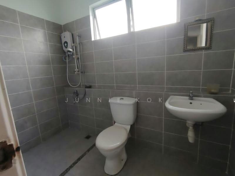 Condominium for Rent at Alam Damai - Junnie Kok - Bathroom - PropertyGuru.com.my