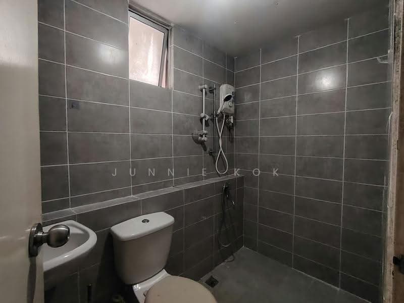 Condominium for Rent at Alam Damai - Junnie Kok - Bathroom - PropertyGuru.com.my